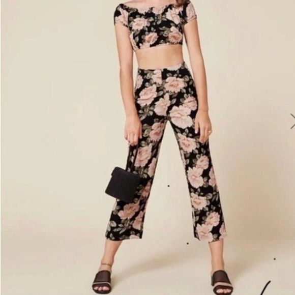 Reformation Pants - Reformation floral high waist cropped pants